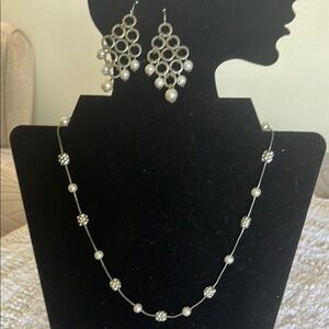 Elegant Pearl and Silver Jewelry Set
